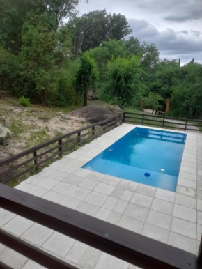 Cabaña Franky Ranch piscina exclusiva frente al río
